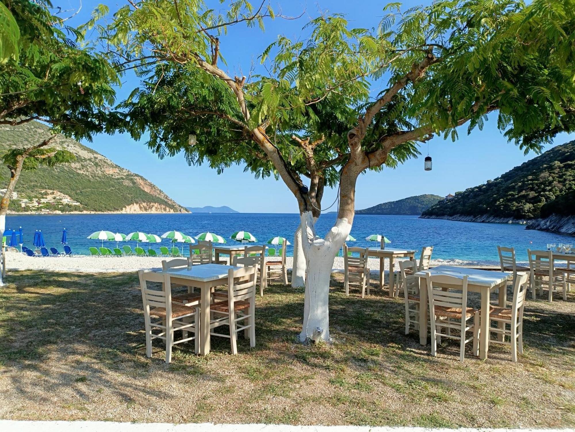 Helios Beach House Микрос Гиалос Екстериор снимка